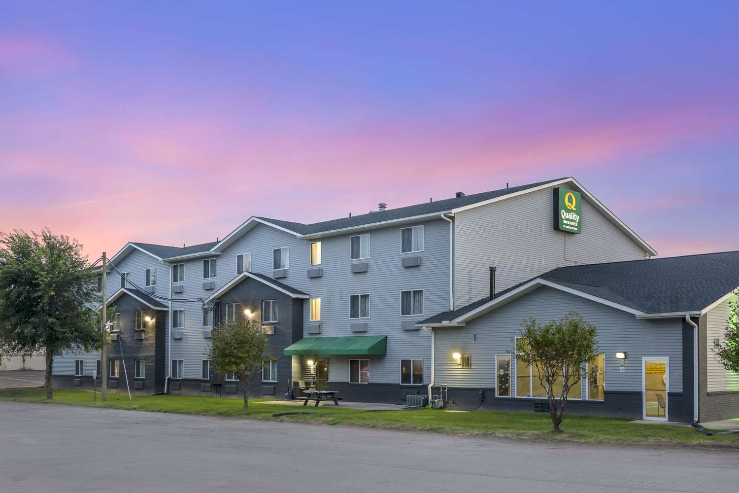 Hotel exterior at twilight 6 of 38
